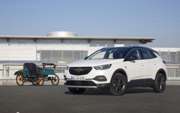 Opel Grandland X 120-Jahre-Edition.  Foto: Auto-Medienportal.Net/Opel